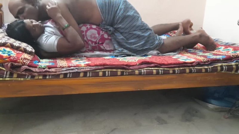 Đẹp bhabhi có khiêu dâm tình dục Ấn Độ lãng mạn tình dục video trong saree